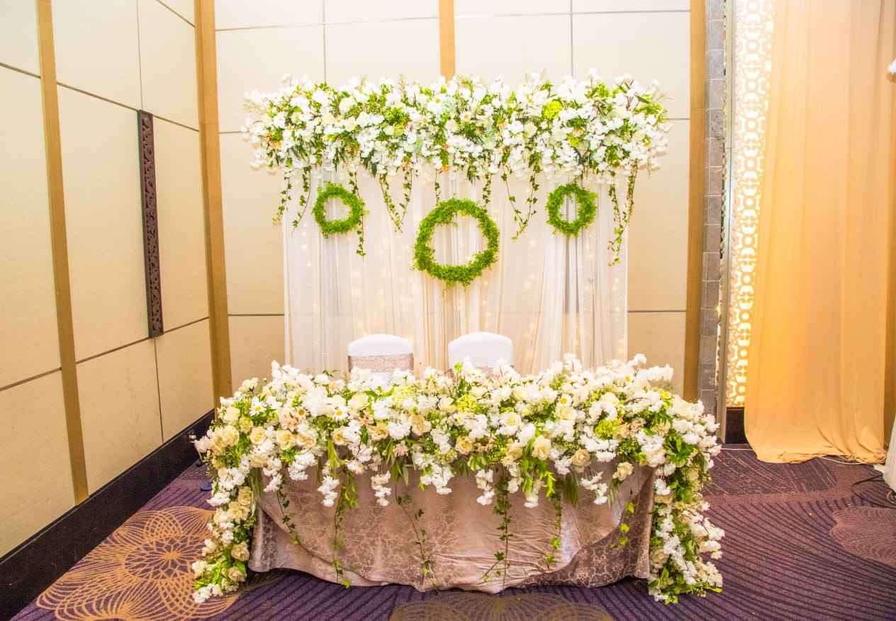 White Flowers & Green Foliage Head Table - Elegant Bridal Reception Sri Lanka