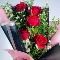 Royal Red Rose Bouquet - Luxurious Flower Delivery Sri Lanka