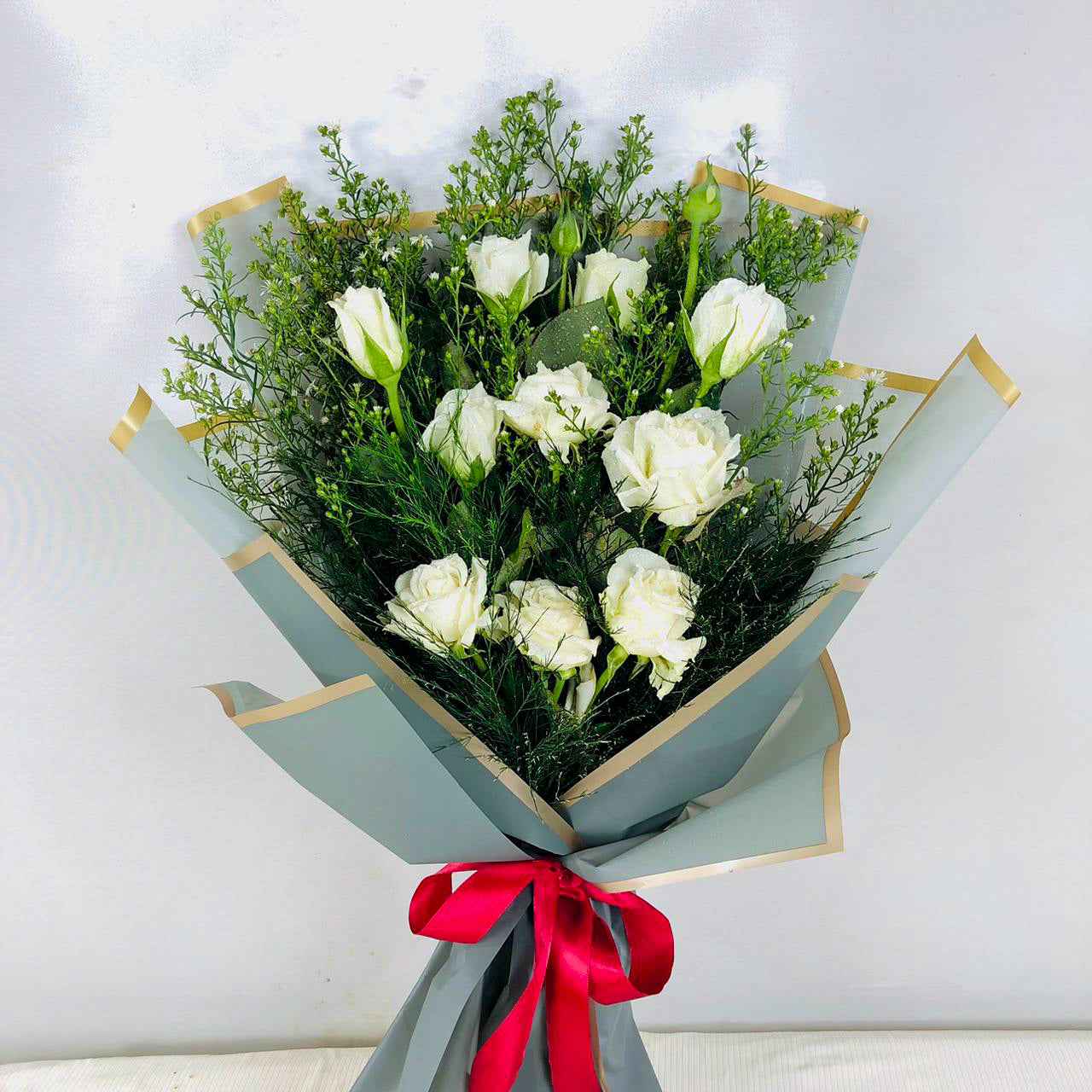 Pure White Elegance Masterpiece - Super Luxury Flower Delivery Sri Lanka