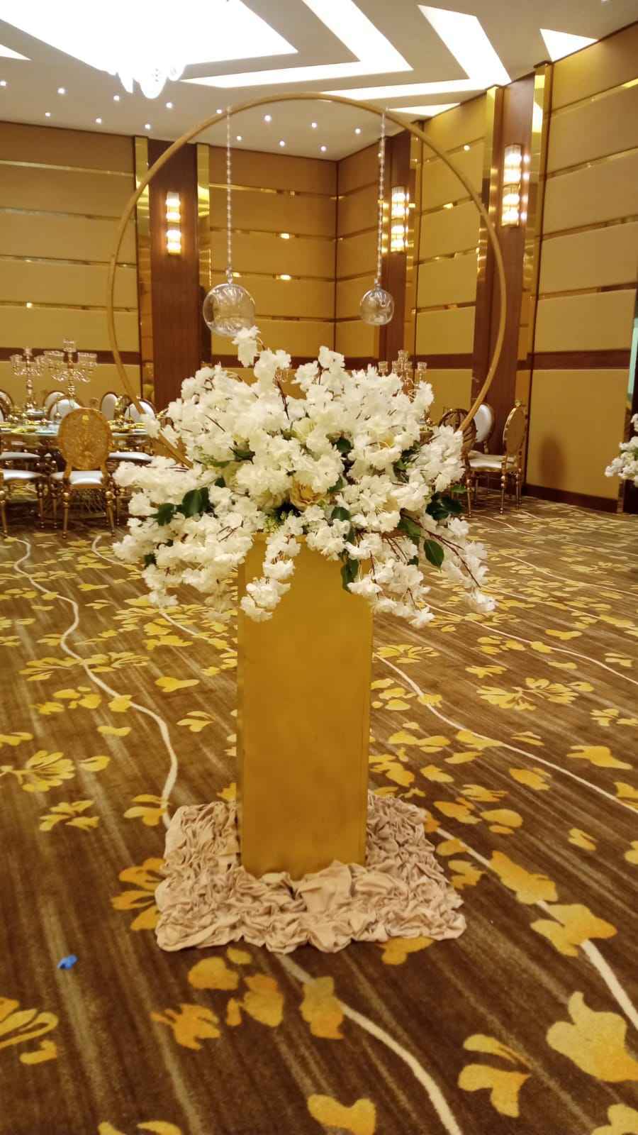 Premium White Flowers Wedding Decoration Package - Luxury Celebration Design